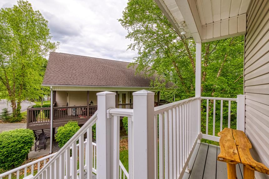 Creekside Cottage